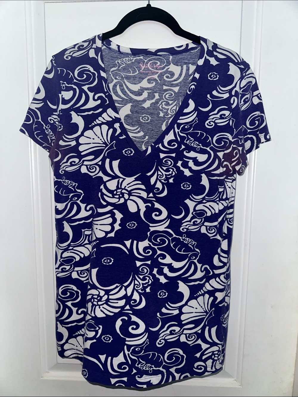 Lilly Pulitzer Navy & White V-Neck Short Sleeve Tee
